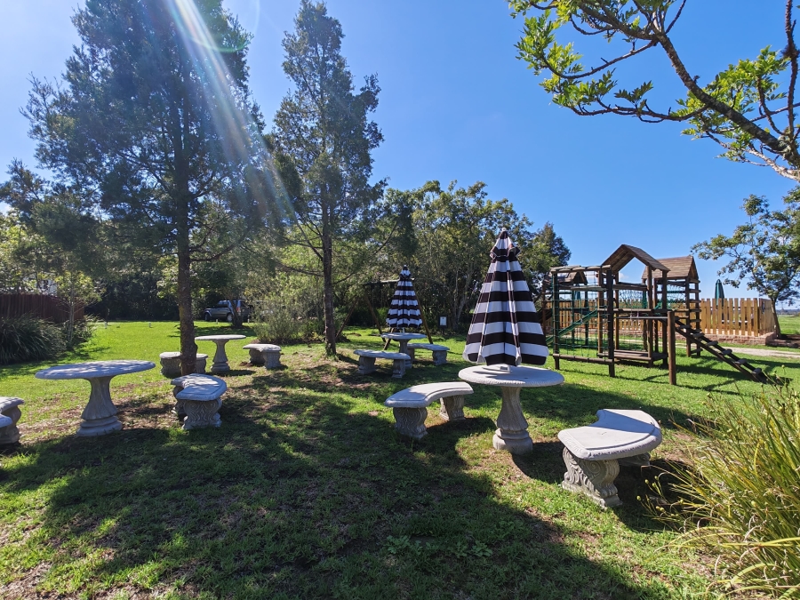 To Let 2 Bedroom Property for Rent in Rheenendal Western Cape